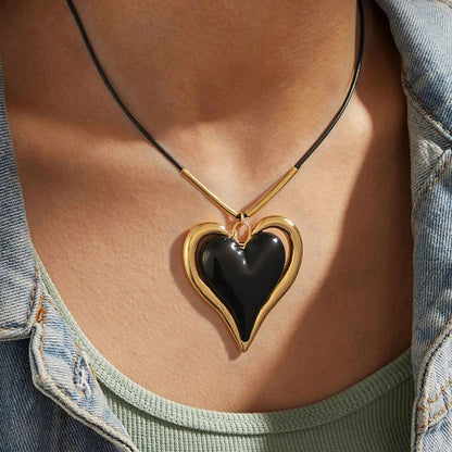 Exaggerated Large Heart Necklace Sweet and Spicy Lolita Style Pendant Clavicle Chain for Women