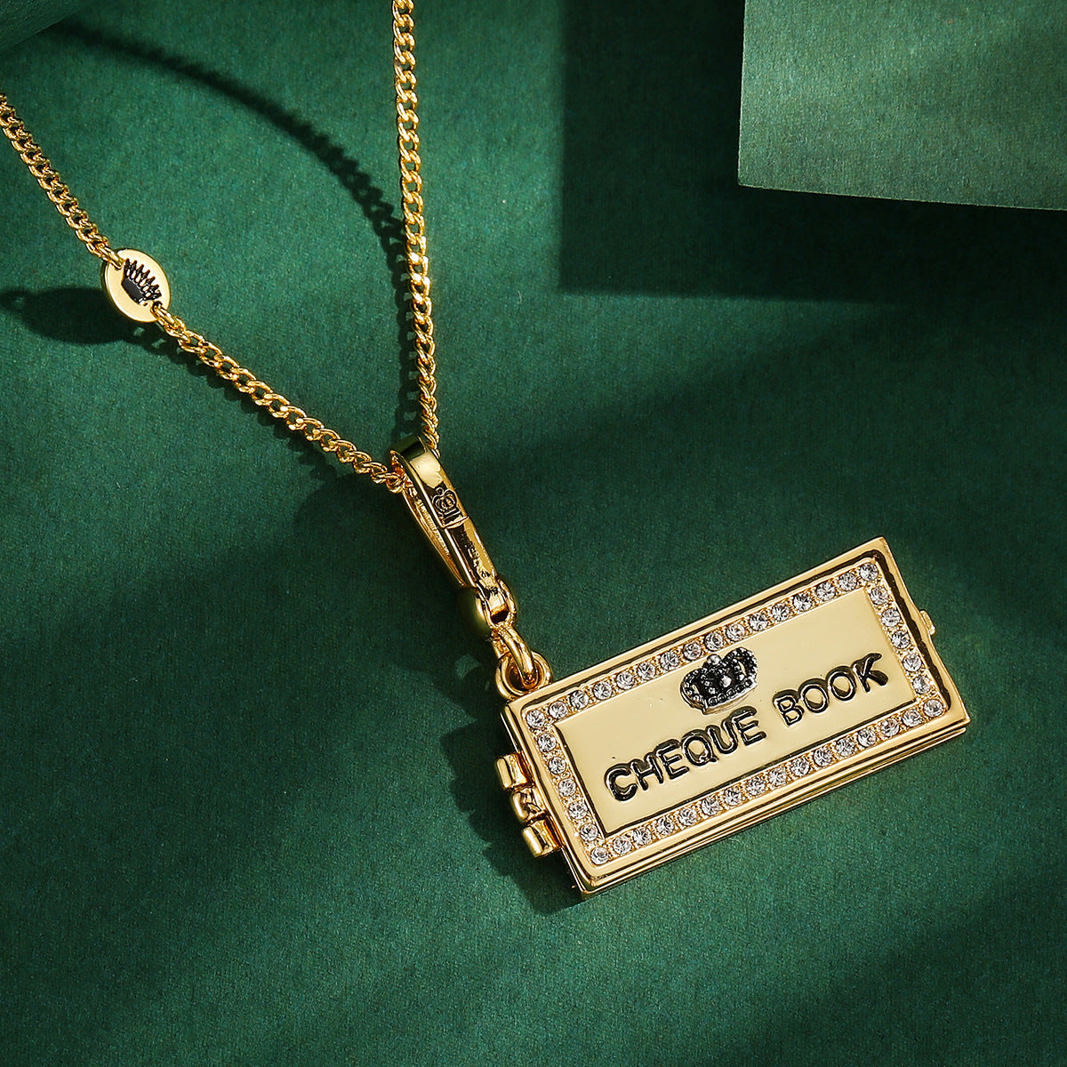 Crown Square Openable Enamel Letter Smiling Face